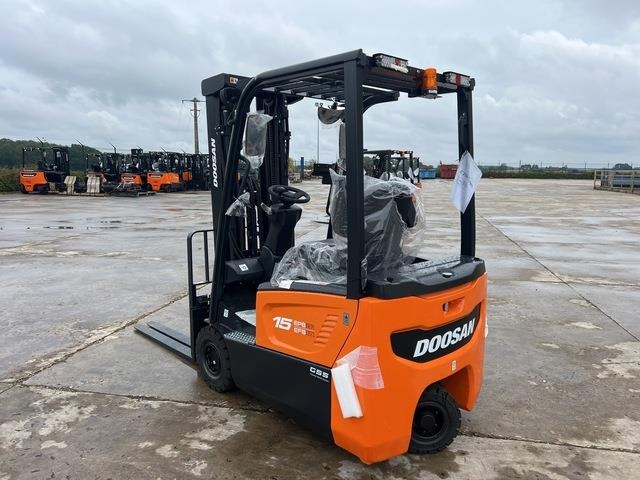 Doosan B15T-7 PLUS - رافعة شوكية كهربائية: صورة 2 Doosan B15T-7 PLUS - رافعة شوكية كهربائية: صورة 2