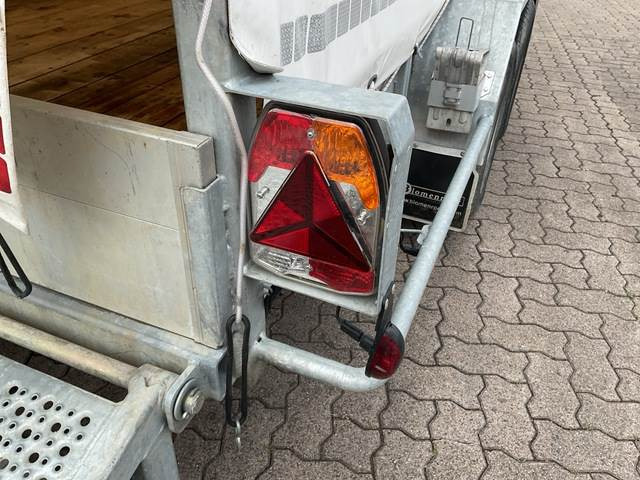 مقطورة ستارة جانبية Blomenröhr: صورة 20