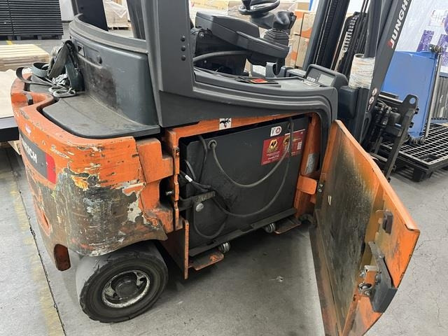 Yale ERP10RCF V2092 - رافعة شوكية كهربائية: صورة 4 Yale ERP10RCF V2092 - رافعة شوكية كهربائية: صورة 4