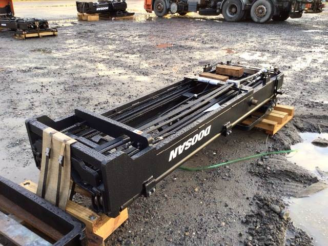 Doosan B25X-7 PLUS - رافعة شوكية كهربائية: صورة 2 Doosan B25X-7 PLUS - رافعة شوكية كهربائية: صورة 2