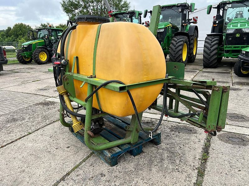 Amazone US602 12m - بخاخ مركب على الجرار: صورة 3 Amazone US602 12m - بخاخ مركب على الجرار: صورة 3