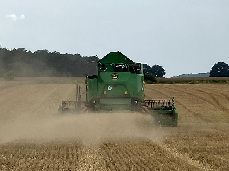 John Deere T5 400 + 6,70m Vario-Schneidwerk - حصادة موحَّدة: صورة 3 John Deere T5 400 + 6,70m Vario-Schneidwerk - حصادة موحَّدة: صورة 3