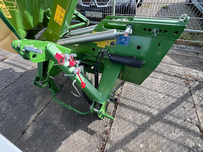 Krone EasyCut R360 - جزازة العشب: صورة 5 Krone EasyCut R360 - جزازة العشب: صورة 5