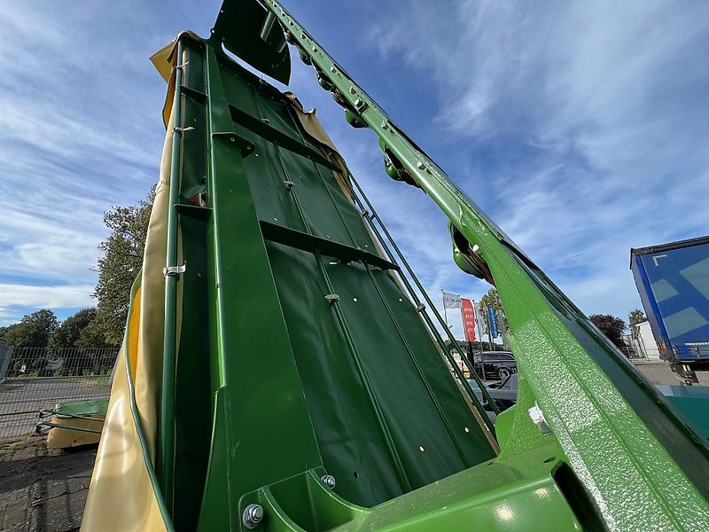 Krone EasyCut R360 - جزازة العشب: صورة 4 Krone EasyCut R360 - جزازة العشب: صورة 4