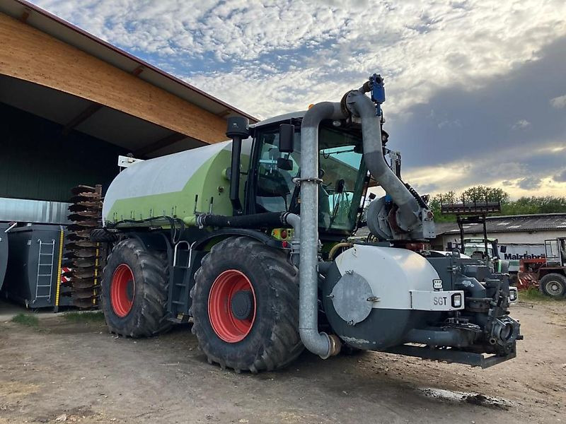 SGT Fronttank + Guelleaufbau Xerion 3800 VC - صهريج السماد السائل: صورة 2 SGT Fronttank + Guelleaufbau Xerion 3800 VC - صهريج السماد السائل: صورة 2