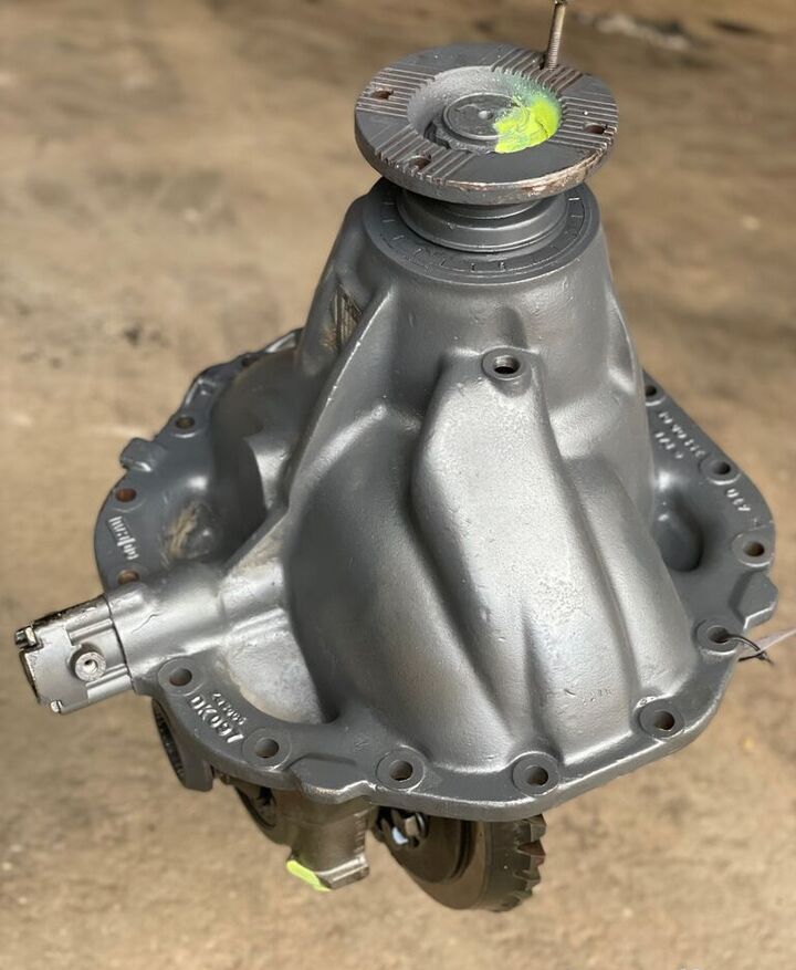 Mercedes-Benz HL8 Mercedes-Benz - صندوق التروس التفاضلية - شاحنة: صورة 1 Mercedes-Benz HL8 Mercedes-Benz - صندوق التروس التفاضلية - شاحنة: صورة 1