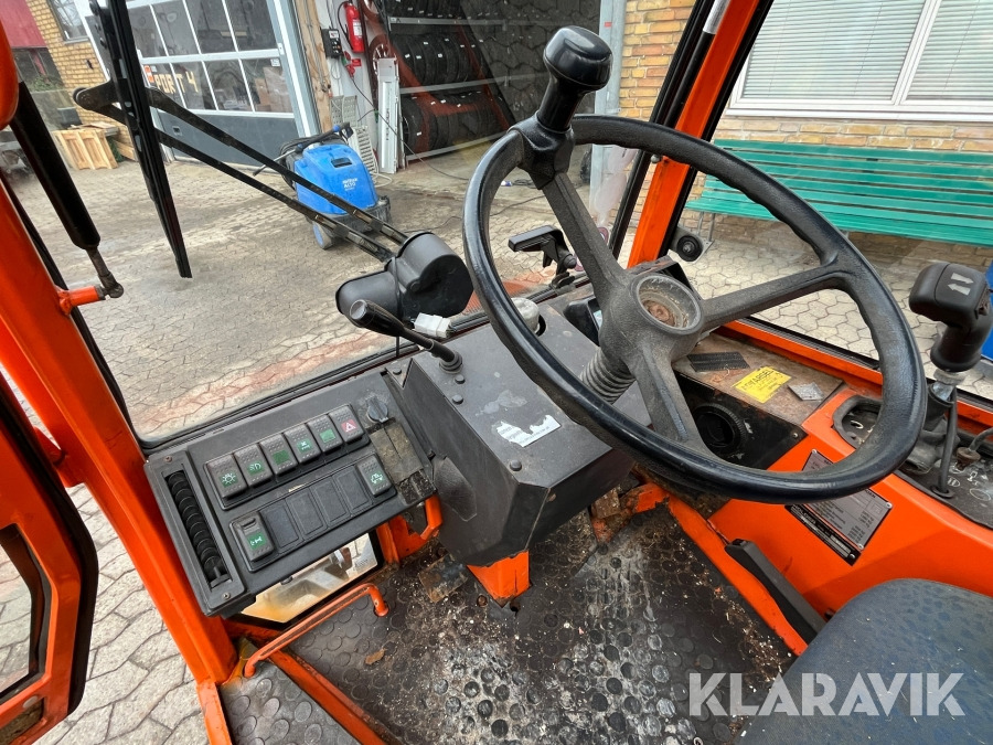 جرار البلدية Redskabsbærer Holder C 2.42 med Hydromann 300-K Saltspreder: صورة 12