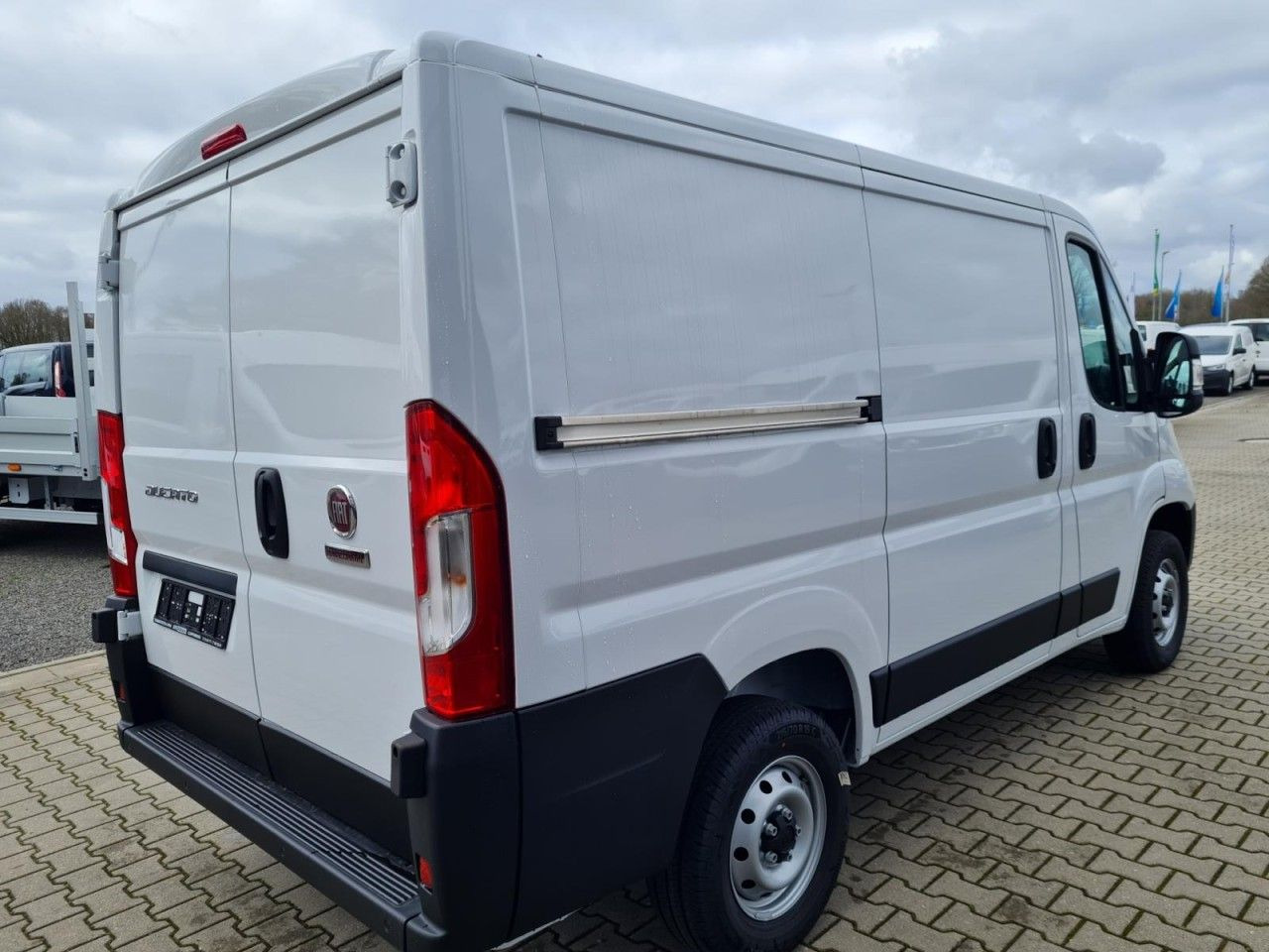 Fiat Ducato 30 Kasten L1H1 KLIMA PDC TEMPOMAT - فان المدمجة: صورة 4 Fiat Ducato 30 Kasten L1H1 KLIMA PDC TEMPOMAT - فان المدمجة: صورة 4