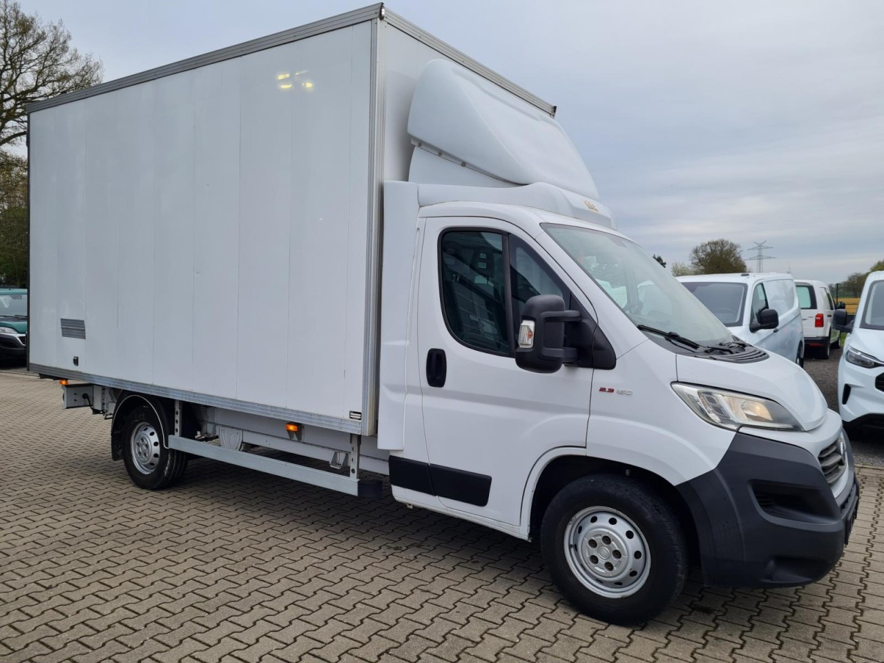 Fiat Ducato 35 Koffer 150 maxi Multijet Klima - شاحنة مغلقة الصندوق: صورة 3 Fiat Ducato 35 Koffer 150 maxi Multijet Klima - شاحنة مغلقة الصندوق: صورة 3