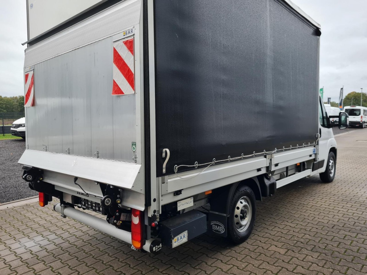 Fiat Ducato 35 Maxi Pritsche 2x Schiebeplane LBW LUFTFEDER - شاحنة ستارة جانبية: صورة 5 Fiat Ducato 35 Maxi Pritsche 2x Schiebeplane LBW LUFTFEDER - شاحنة ستارة جانبية: صورة 5