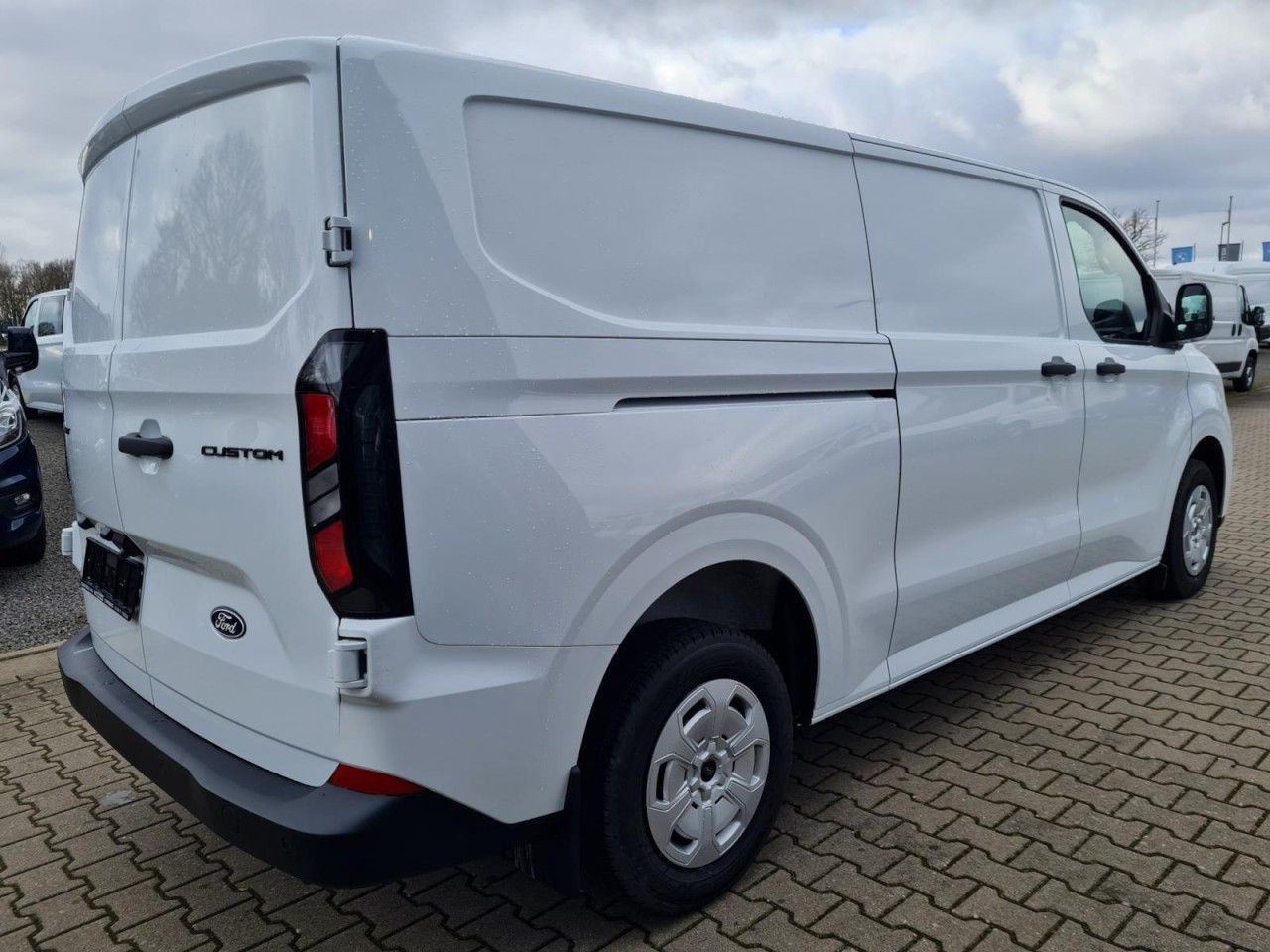 Ford Custom Kasten 320 L2 Trend KLIMA KAMERA TEMPOMAT - فان المدمجة: صورة 4 Ford Custom Kasten 320 L2 Trend KLIMA KAMERA TEMPOMAT - فان المدمجة: صورة 4