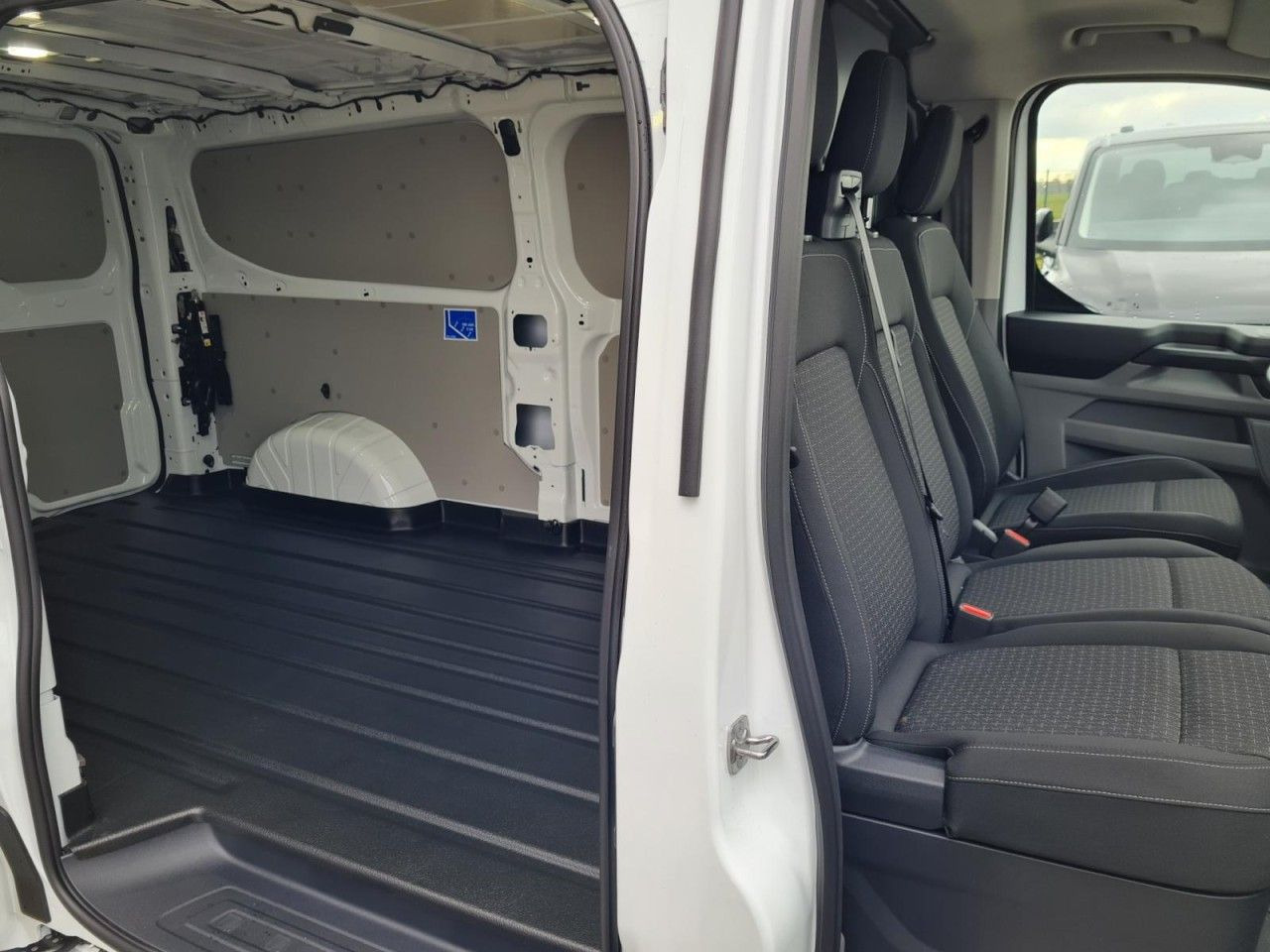 فان المدمجة Ford Custom Kasten 320 L2 Trend KLIMA KAMERA TEMPOMAT: صورة 19