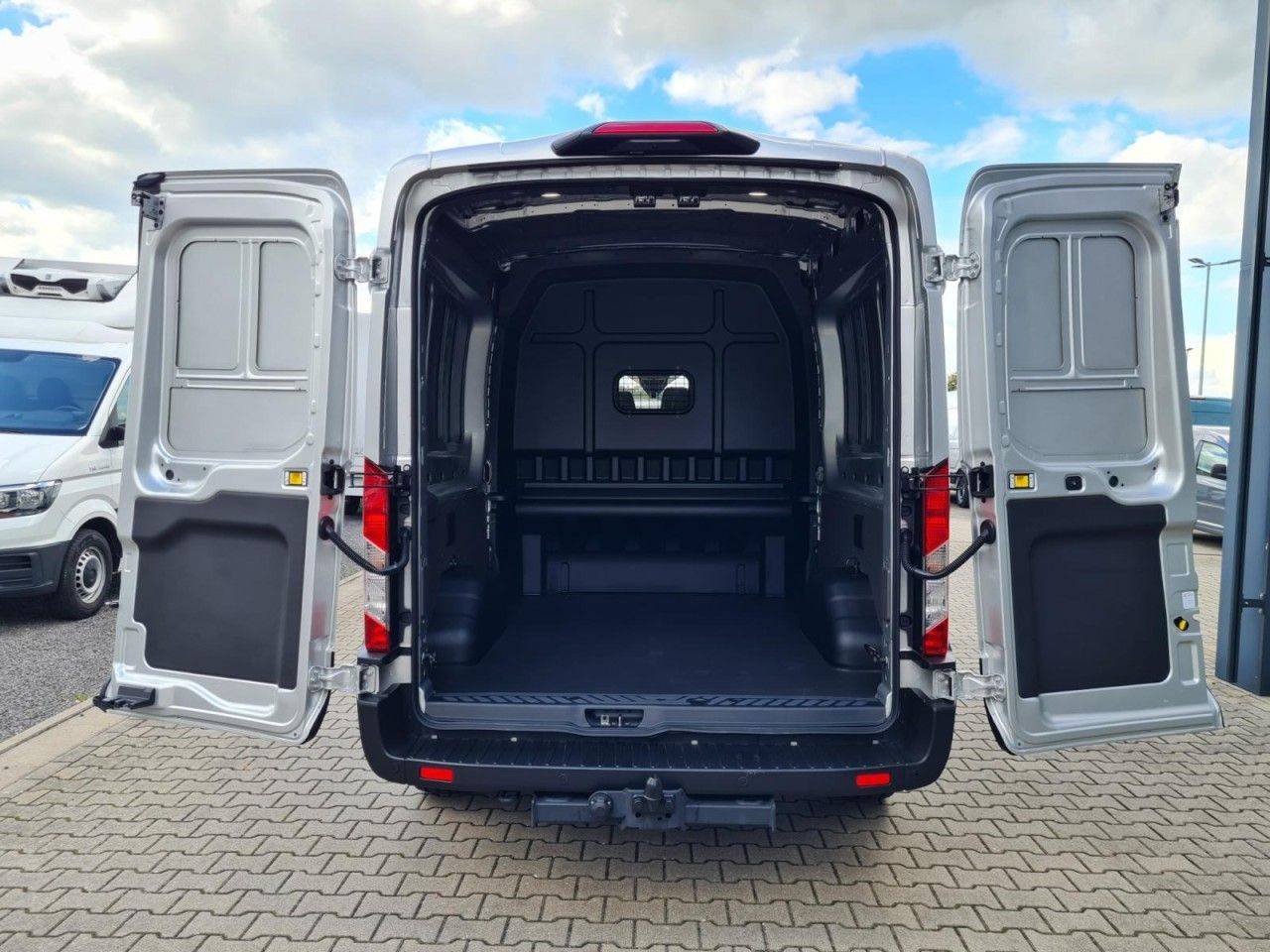 Ford Transit 3,5t Kasten Doka TDCi L3 Trend AHK PDC K - فان, الشاحنات الصغيرة كابينة مزدوجة: صورة 5 Ford Transit 3,5t Kasten Doka TDCi L3 Trend AHK PDC K - فان, الشاحنات الصغيرة كابينة مزدوجة: صورة 5