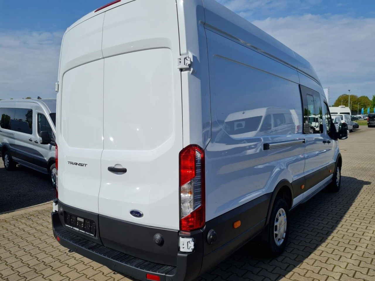 Ford Transit 350 Kasten L4H3 Doka Trend Mixto RWD - فان, الشاحنات الصغيرة كابينة مزدوجة: صورة 5 Ford Transit 350 Kasten L4H3 Doka Trend Mixto RWD - فان, الشاحنات الصغيرة كابينة مزدوجة: صورة 5