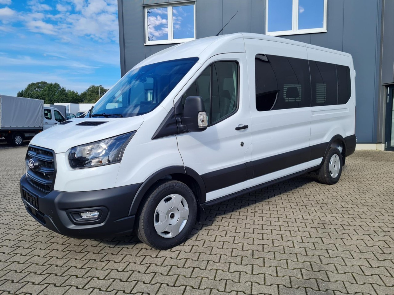 Ford Transit 350 Kombi 9-Sitze L3 AG Trend AHK KAMERA - حافلة صغيرة, ميكروباص: صورة 3 Ford Transit 350 Kombi 9-Sitze L3 AG Trend AHK KAMERA - حافلة صغيرة, ميكروباص: صورة 3
