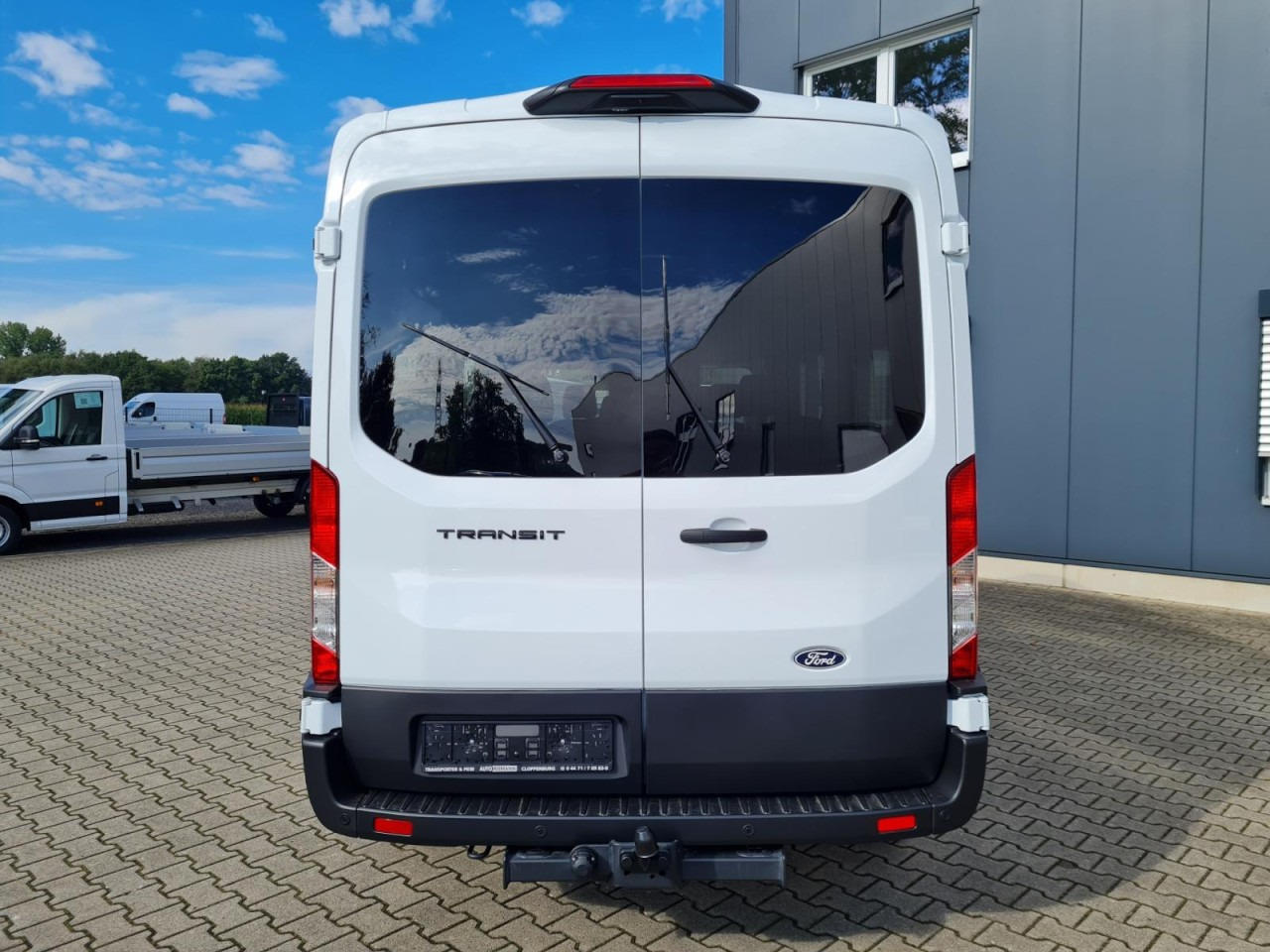 Ford Transit 350 Kombi 9-Sitze L3 AG Trend AHK KAMERA - حافلة صغيرة, ميكروباص: صورة 5 Ford Transit 350 Kombi 9-Sitze L3 AG Trend AHK KAMERA - حافلة صغيرة, ميكروباص: صورة 5
