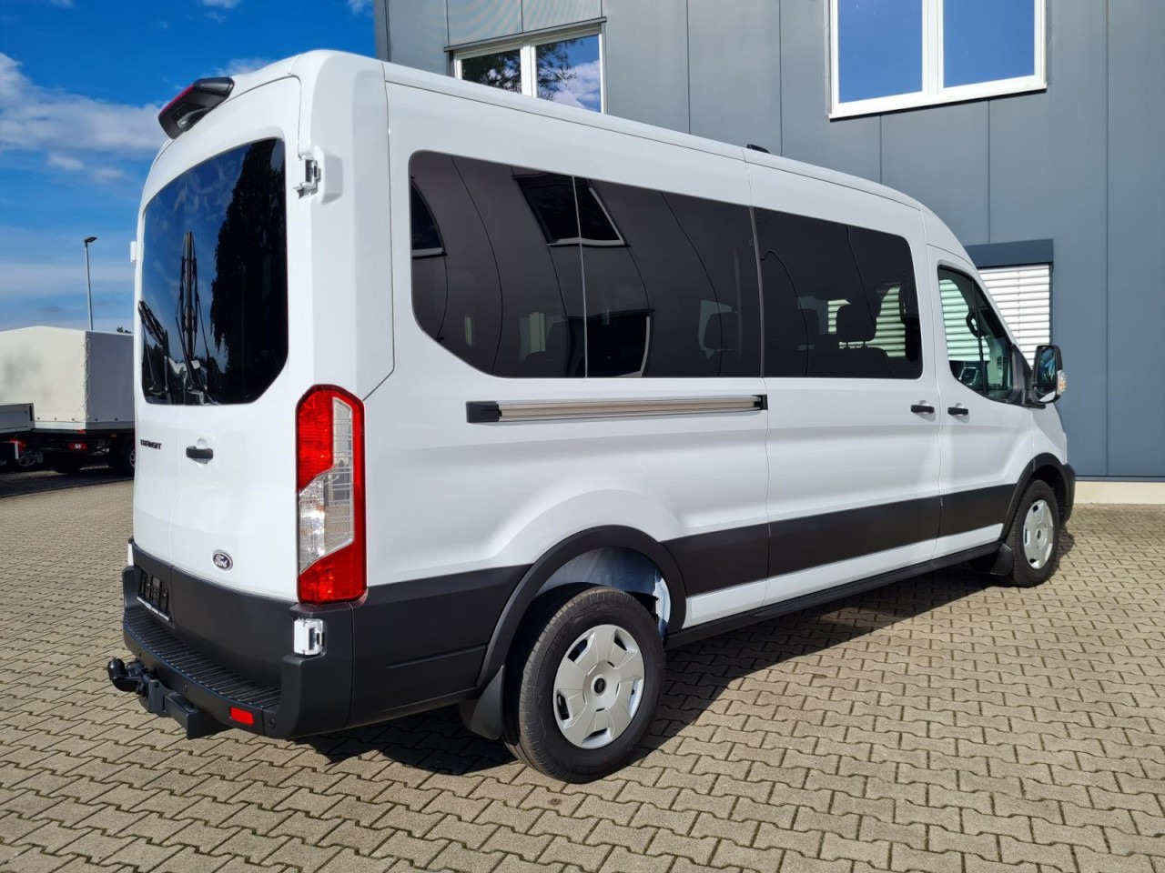 Ford Transit 350 Kombi TDCi L3 Trend 9 Sitzer AUTOMATIK - الشاحنات الصغيرة كابينة مزدوجة: صورة 4 Ford Transit 350 Kombi TDCi L3 Trend 9 Sitzer AUTOMATIK - الشاحنات الصغيرة كابينة مزدوجة: صورة 4