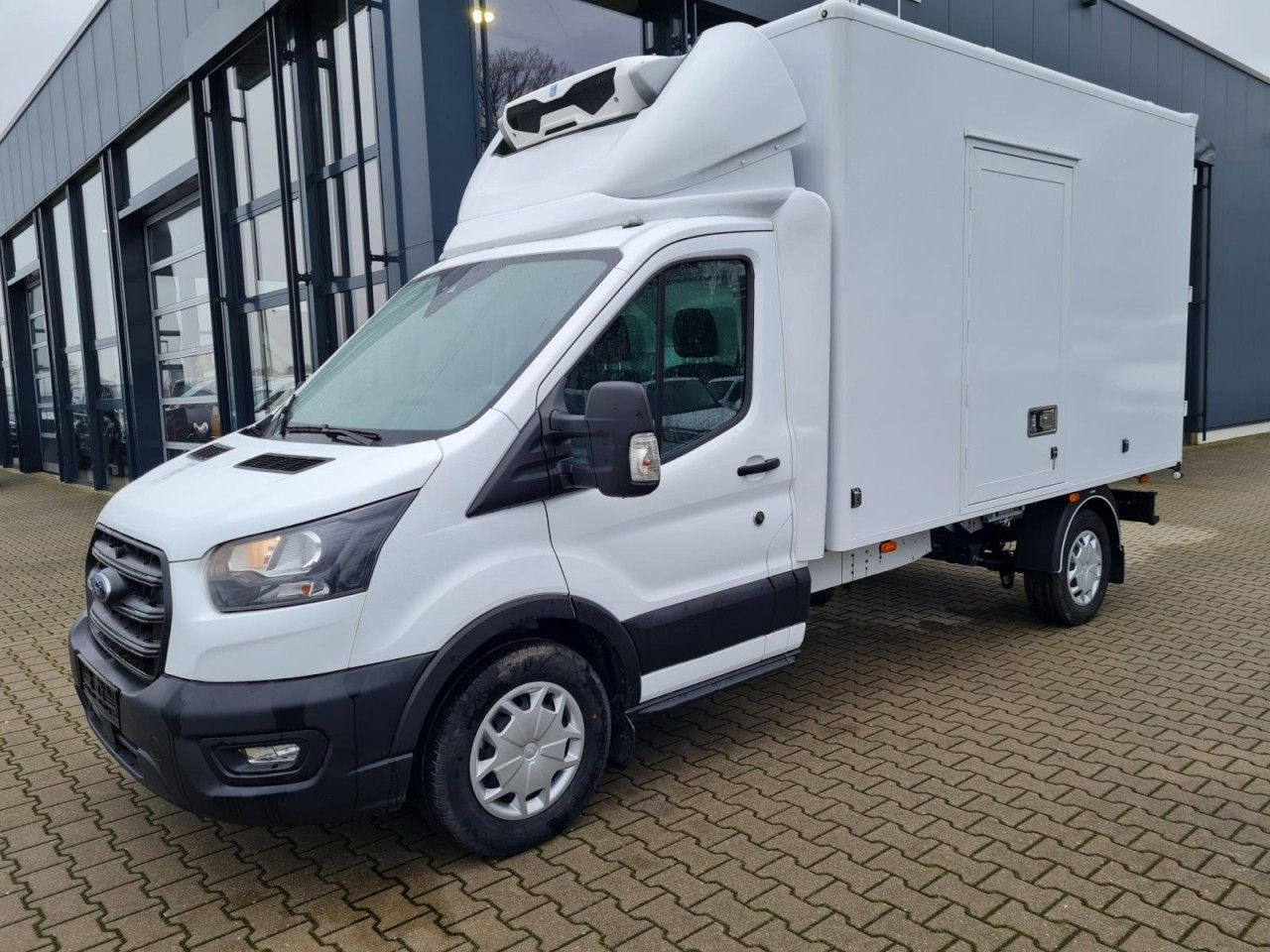 Ford Transit 350 Kühlkoffer STAND+FAHRKÜHLUNG TREND Ford Transit 350 Kühlkoffer STAND+FAHRKÜHLUNG TREND - شاحنة مُبرّدة للتوصيل: صورة 3 Ford Transit 350 Kühlkoffer STAND+FAHRKÜHLUNG TREND Ford Transit 350 Kühlkoffer STAND+FAHRKÜHLUNG TREND - شاحنة مُبرّدة للتوصيل: صورة 3