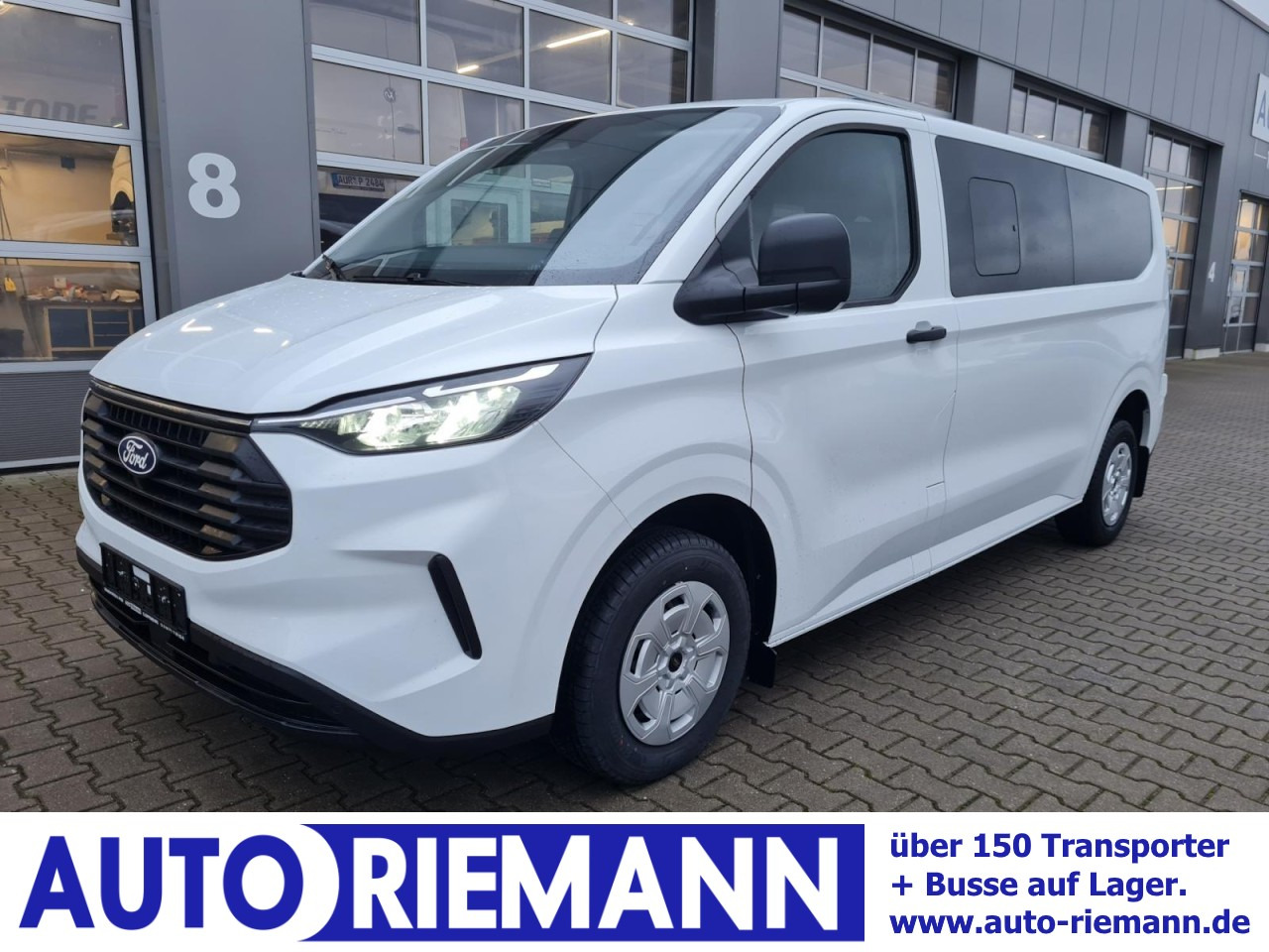 Ford Transit Custom Kombi 320 L2 Trend 9 Sitze KAMERA - حافلة صغيرة, ميكروباص: صورة 1 Ford Transit Custom Kombi 320 L2 Trend 9 Sitze KAMERA - حافلة صغيرة, ميكروباص: صورة 1