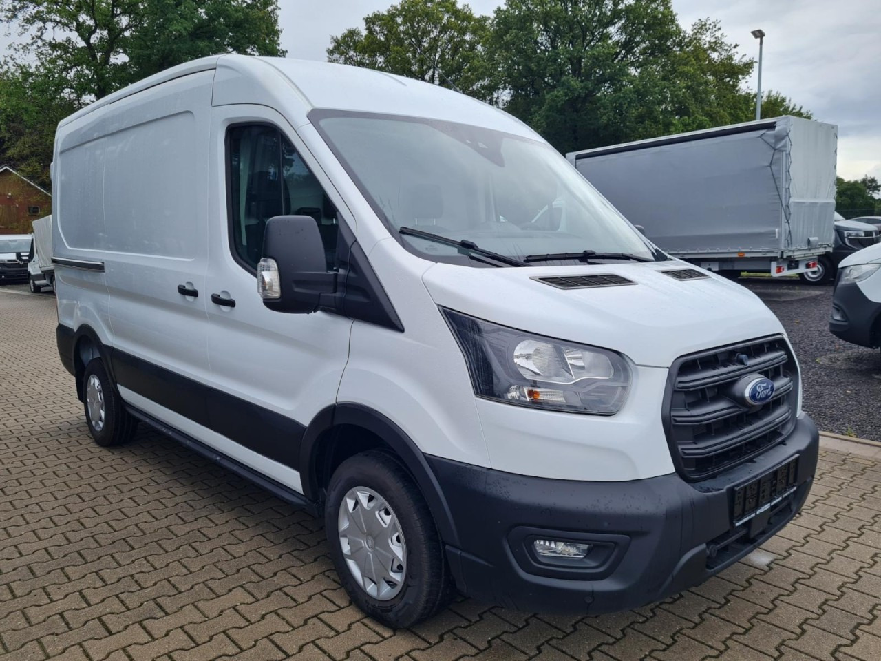 Ford Transit Kasten TDCi L2H2 Trend Klima Holzverkleid. - فان المدمجة: صورة 3 Ford Transit Kasten TDCi L2H2 Trend Klima Holzverkleid. - فان المدمجة: صورة 3