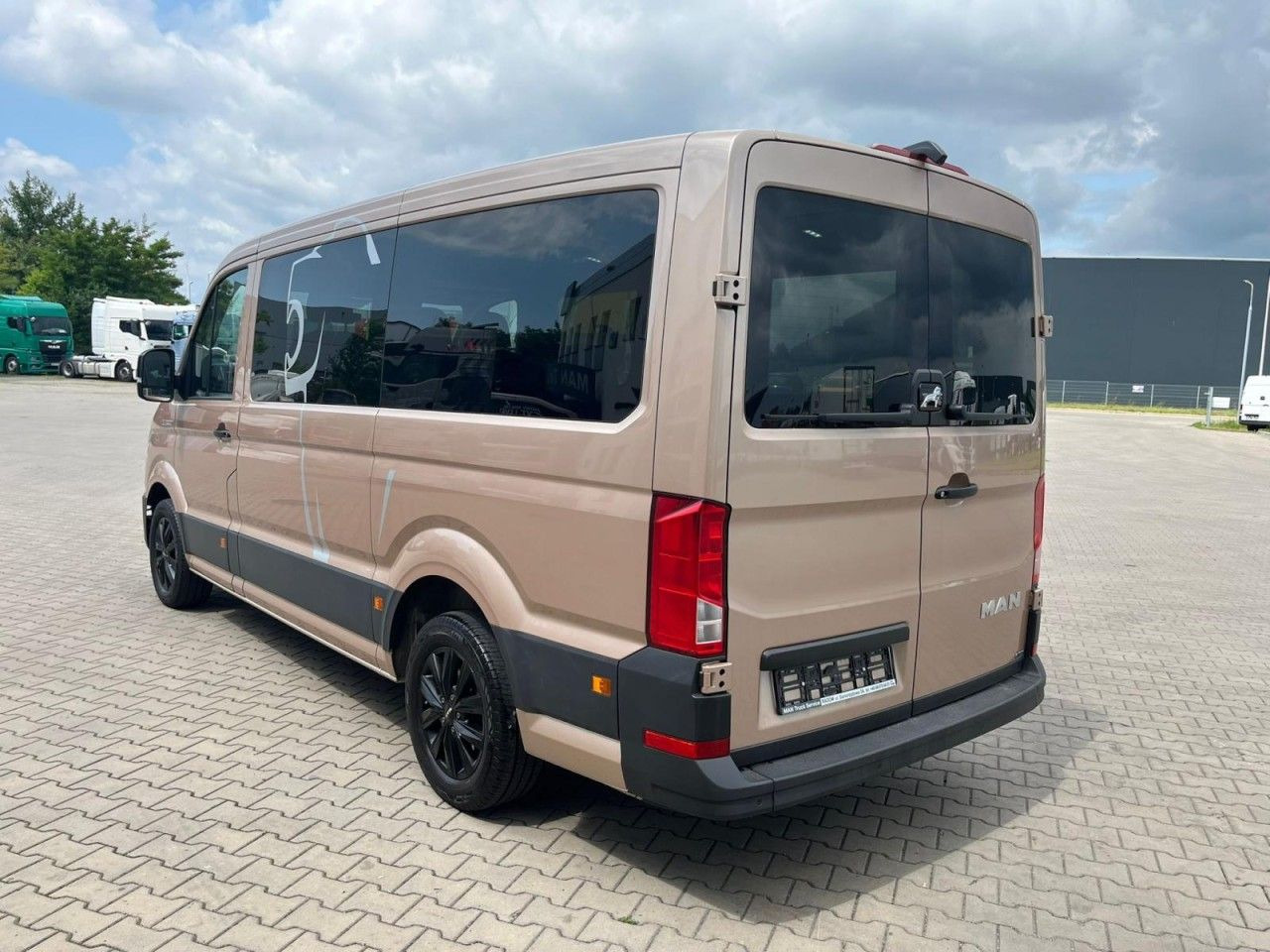 MAN TGE 3.180 TDi Kombi 9 Sitzer LED LM KAMERA Sonde - ميكروباص: صورة 3 MAN TGE 3.180 TDi Kombi 9 Sitzer LED LM KAMERA Sonde - ميكروباص: صورة 3