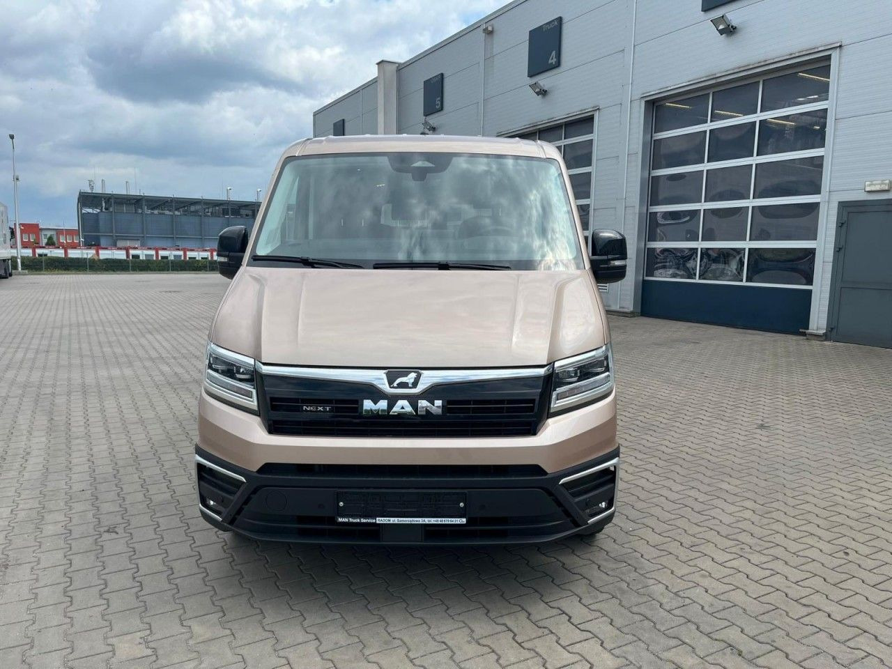 MAN TGE 3.180 TDi Kombi 9 Sitzer LED LM KAMERA Sonde - ميكروباص: صورة 2 MAN TGE 3.180 TDi Kombi 9 Sitzer LED LM KAMERA Sonde - ميكروباص: صورة 2