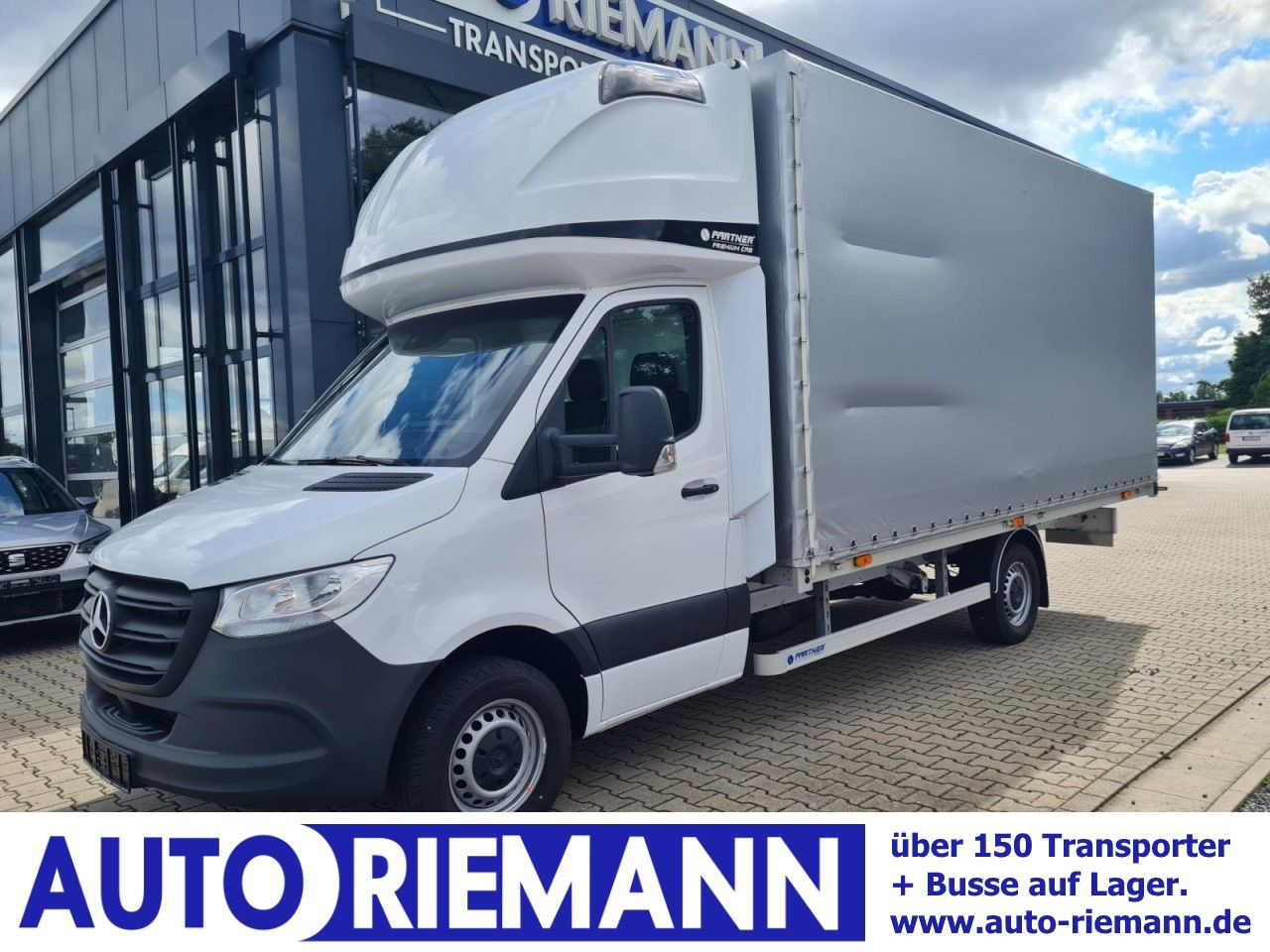 Mercedes-Benz Sprinter 317 CDI Pritsche Plane Schlafkab. RWD - شاحنة ستارة جانبية: صورة 1 Mercedes-Benz Sprinter 317 CDI Pritsche Plane Schlafkab. RWD - شاحنة ستارة جانبية: صورة 1