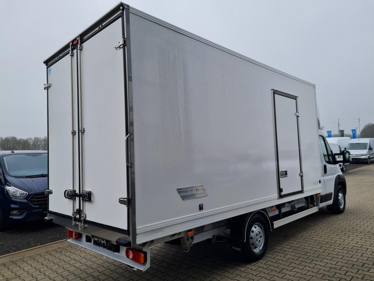 Peugeot Boxer 3.5t Koffer lang L4 ERGO KLIMA KOMFORT TEM - شاحنة مغلقة الصندوق: صورة 4 Peugeot Boxer 3.5t Koffer lang L4 ERGO KLIMA KOMFORT TEM - شاحنة مغلقة الصندوق: صورة 4
