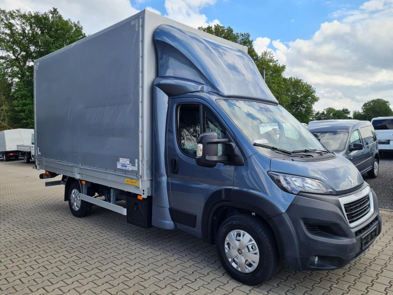 Peugeot Boxer Pritsche Schiebe Plane 2.2 HDi LBW - شاحنة ستارة جانبية: صورة 3 Peugeot Boxer Pritsche Schiebe Plane 2.2 HDi LBW - شاحنة ستارة جانبية: صورة 3