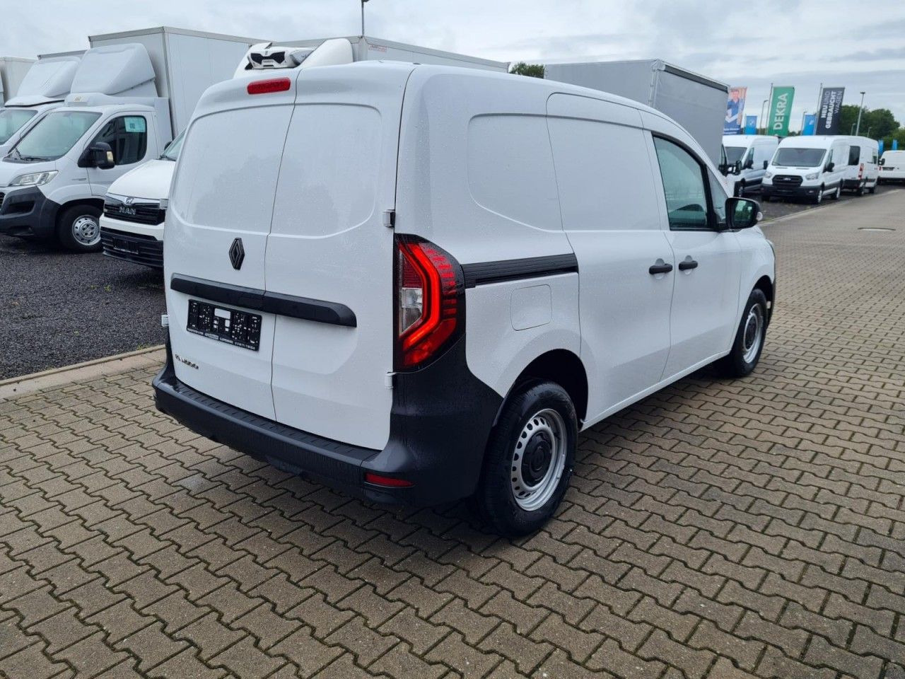 Renault Kangoo Van Kasten L1H1 TCe 1.3i KLIMA PDC TEMPOM - فان المدمجة: صورة 5 Renault Kangoo Van Kasten L1H1 TCe 1.3i KLIMA PDC TEMPOM - فان المدمجة: صورة 5