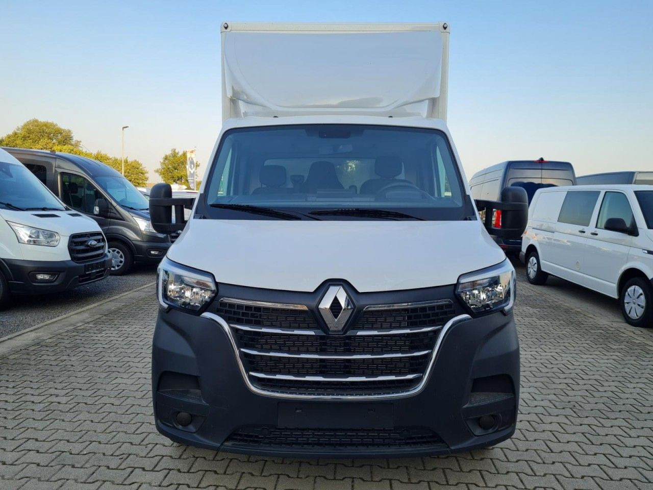 Renault Master 3.5t Möbel Koffer LBW KLIMA KOMFORT TEMPO - شاحنة مغلقة الصندوق: صورة 2 Renault Master 3.5t Möbel Koffer LBW KLIMA KOMFORT TEMPO - شاحنة مغلقة الصندوق: صورة 2