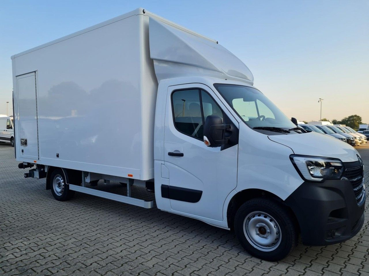 Renault Master 3.5t Möbel Koffer LBW KLIMA KOMFORT TEMPO - شاحنة مغلقة الصندوق: صورة 3 Renault Master 3.5t Möbel Koffer LBW KLIMA KOMFORT TEMPO - شاحنة مغلقة الصندوق: صورة 3