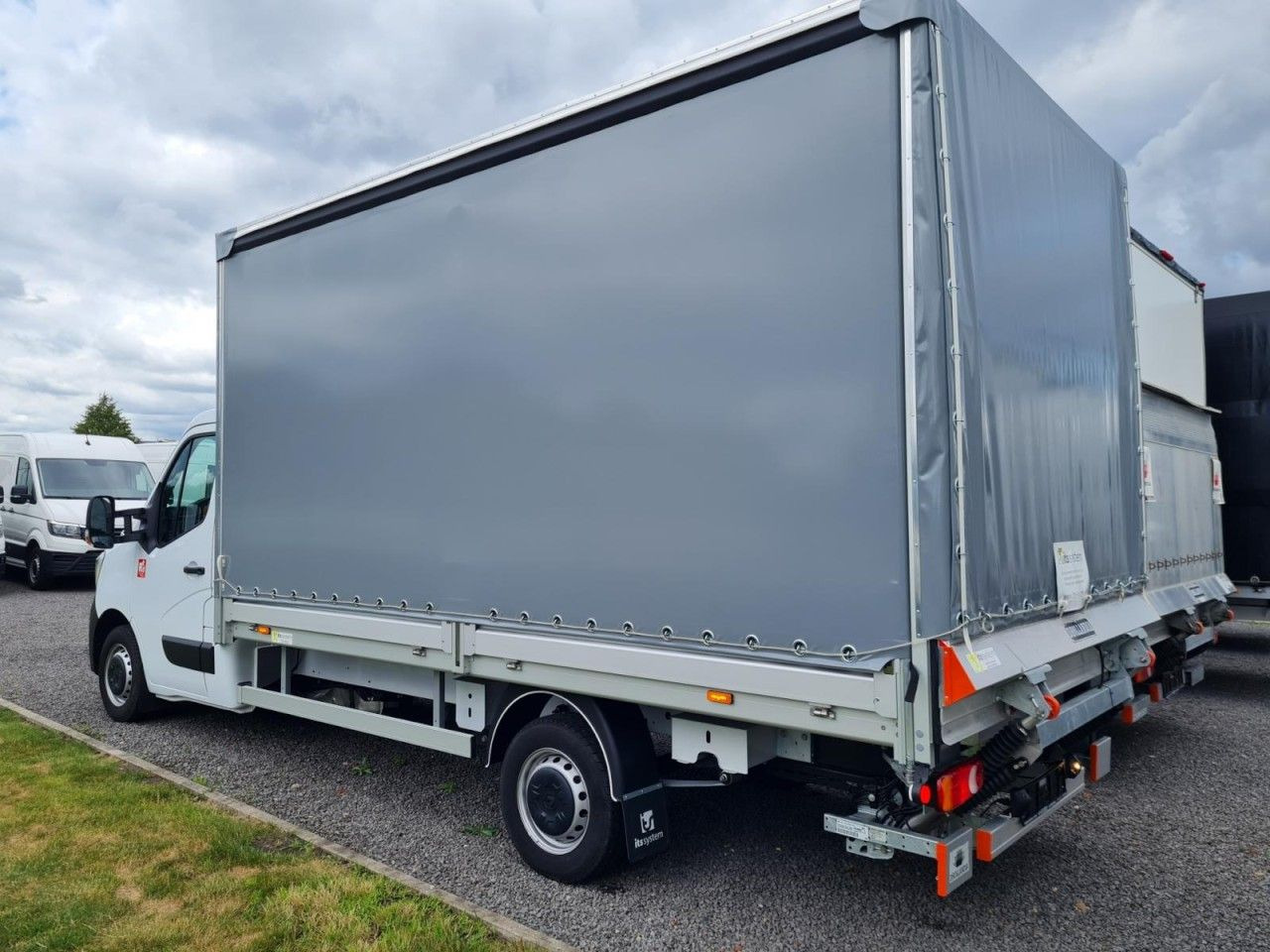 Renault Master 3,5t Pritsche Schiebe Plane dCi LBW Luftf - شاحنة ستارة جانبية: صورة 2 Renault Master 3,5t Pritsche Schiebe Plane dCi LBW Luftf - شاحنة ستارة جانبية: صورة 2