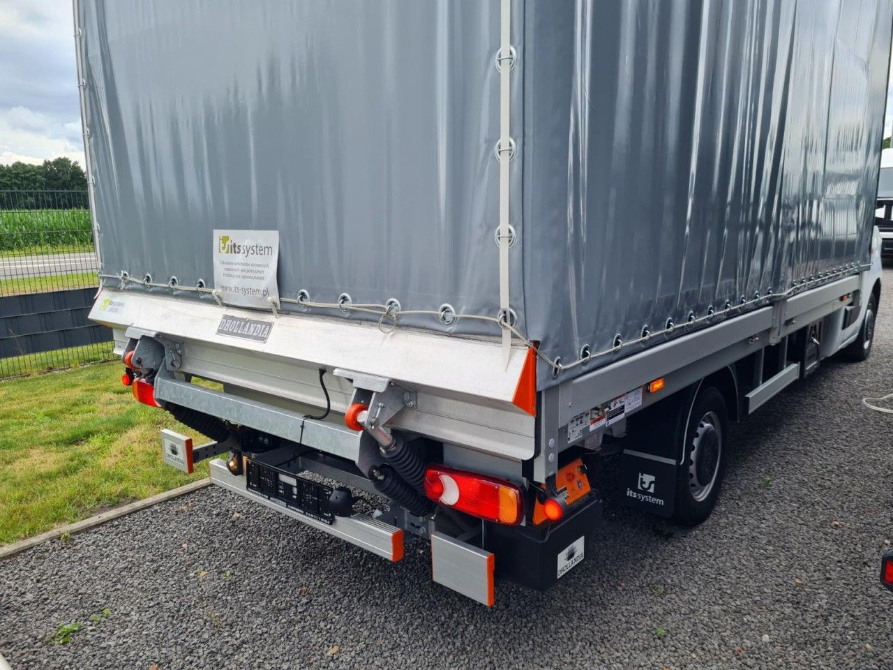 Renault Master 3,5t Pritsche Schiebe Plane dCi LBW Luftf - شاحنة ستارة جانبية: صورة 4 Renault Master 3,5t Pritsche Schiebe Plane dCi LBW Luftf - شاحنة ستارة جانبية: صورة 4