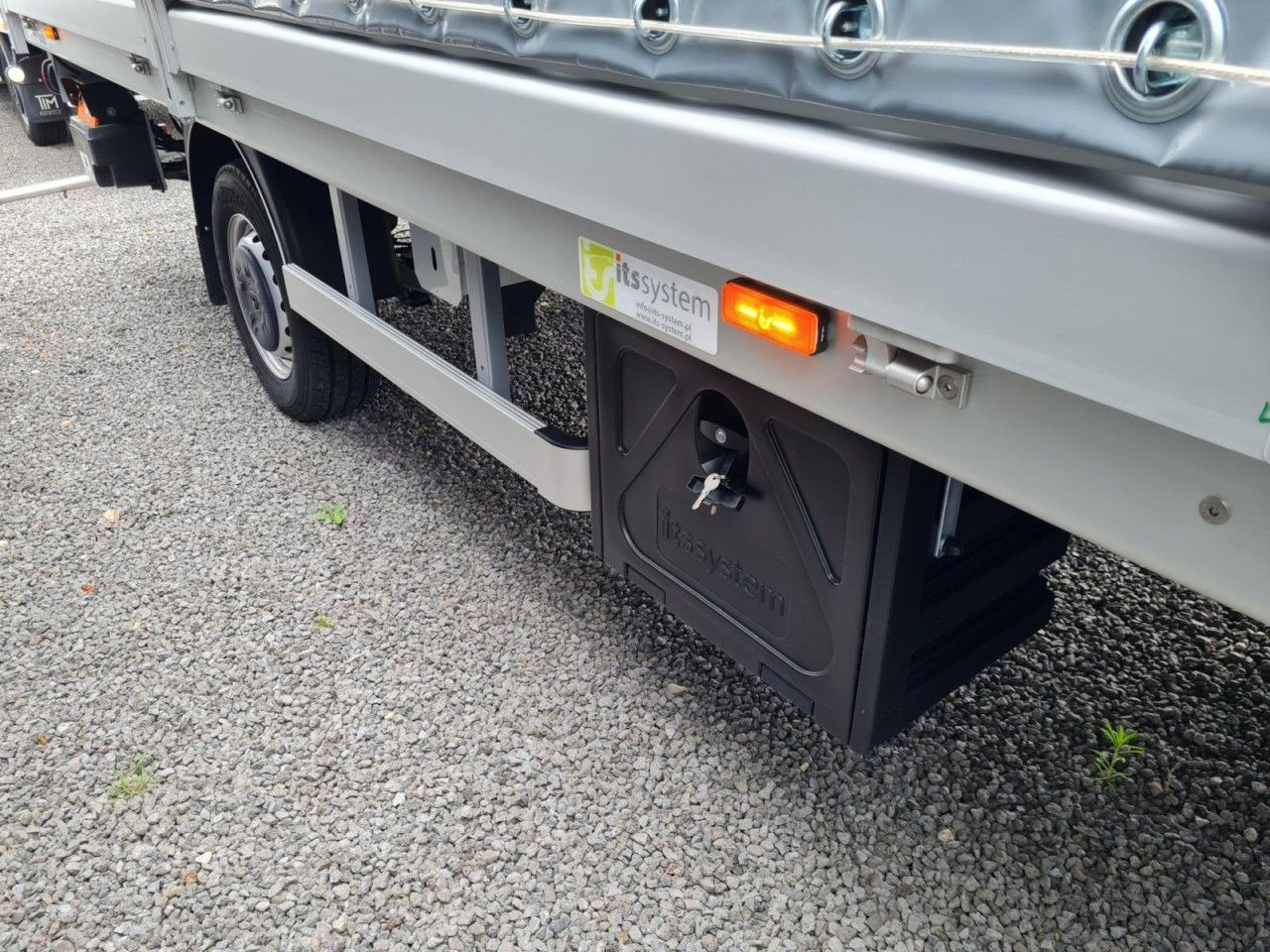 Renault Master 3,5t Pritsche Schiebe Plane dCi LBW Luftf - شاحنة ستارة جانبية: صورة 5 Renault Master 3,5t Pritsche Schiebe Plane dCi LBW Luftf - شاحنة ستارة جانبية: صورة 5