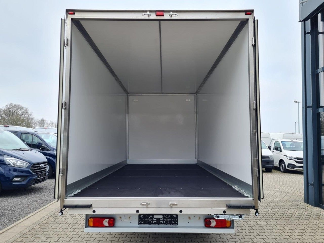 Renault Master 35 New Möbel Koffer KLIMA Tempom LF 4,80m - شاحنة مغلقة الصندوق: صورة 5 Renault Master 35 New Möbel Koffer KLIMA Tempom LF 4,80m - شاحنة مغلقة الصندوق: صورة 5