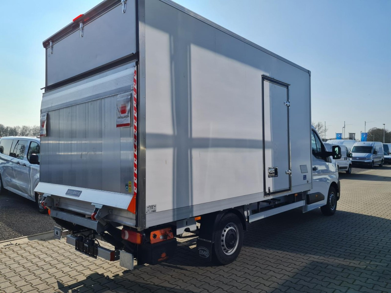 Renault Master 35 New Möbel Koffer LBW KAMERA LUFTFEDERUNG - شاحنة مغلقة الصندوق: صورة 4 Renault Master 35 New Möbel Koffer LBW KAMERA LUFTFEDERUNG - شاحنة مغلقة الصندوق: صورة 4