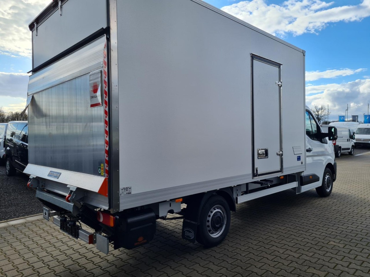 Renault Master 35 New Möbel Koffer LBW KAMERA LUFTFEDERUNG - شاحنة مغلقة الصندوق: صورة 4 Renault Master 35 New Möbel Koffer LBW KAMERA LUFTFEDERUNG - شاحنة مغلقة الصندوق: صورة 4