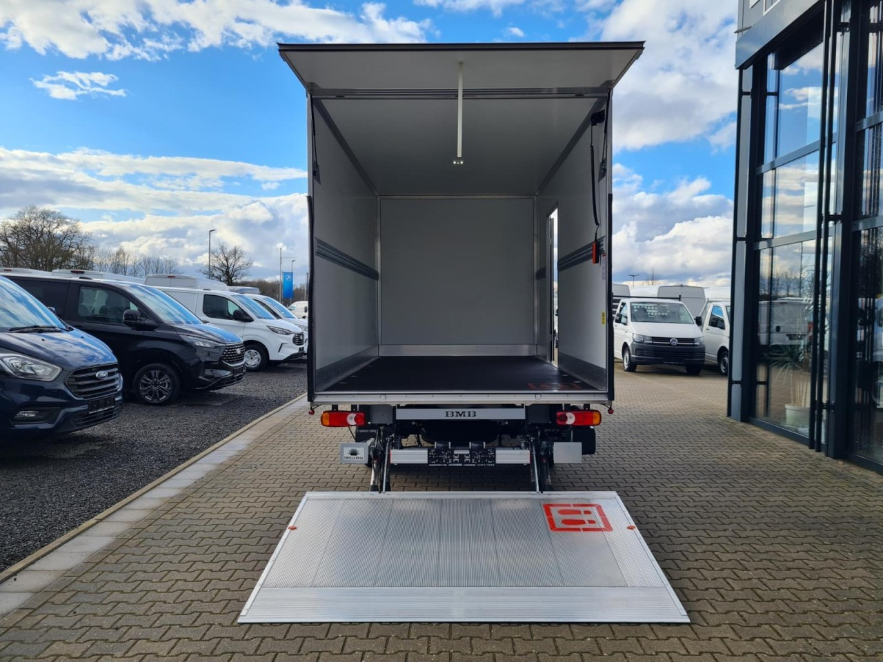 Renault Master 35 New Möbel Koffer LBW KAMERA LUFTFEDERUNG - شاحنة مغلقة الصندوق: صورة 5 Renault Master 35 New Möbel Koffer LBW KAMERA LUFTFEDERUNG - شاحنة مغلقة الصندوق: صورة 5