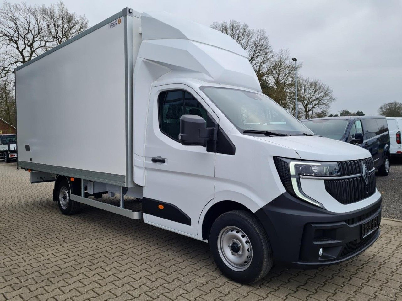 Renault Master 35 New Möbel Koffer LF 4.80m KLIMA TEMPOM - شاحنة مغلقة الصندوق: صورة 3 Renault Master 35 New Möbel Koffer LF 4.80m KLIMA TEMPOM - شاحنة مغلقة الصندوق: صورة 3