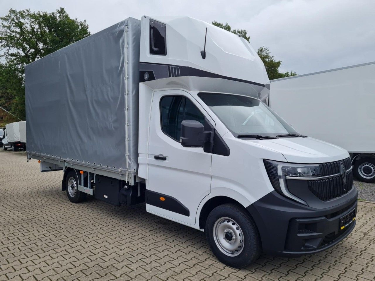 Renault Master 35 Pritsche Schiebe Plane Schlafkab Luftf - شاحنة ستارة جانبية: صورة 3 Renault Master 35 Pritsche Schiebe Plane Schlafkab Luftf - شاحنة ستارة جانبية: صورة 3
