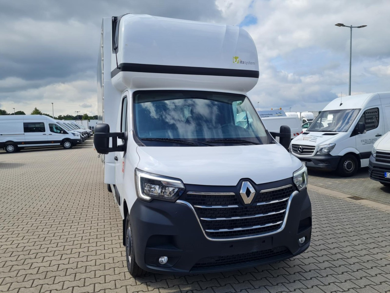Renault Master 35 Pritsche Schiebe Plane Schlafkab. STHZ - شاحنة ستارة جانبية: صورة 2 Renault Master 35 Pritsche Schiebe Plane Schlafkab. STHZ - شاحنة ستارة جانبية: صورة 2