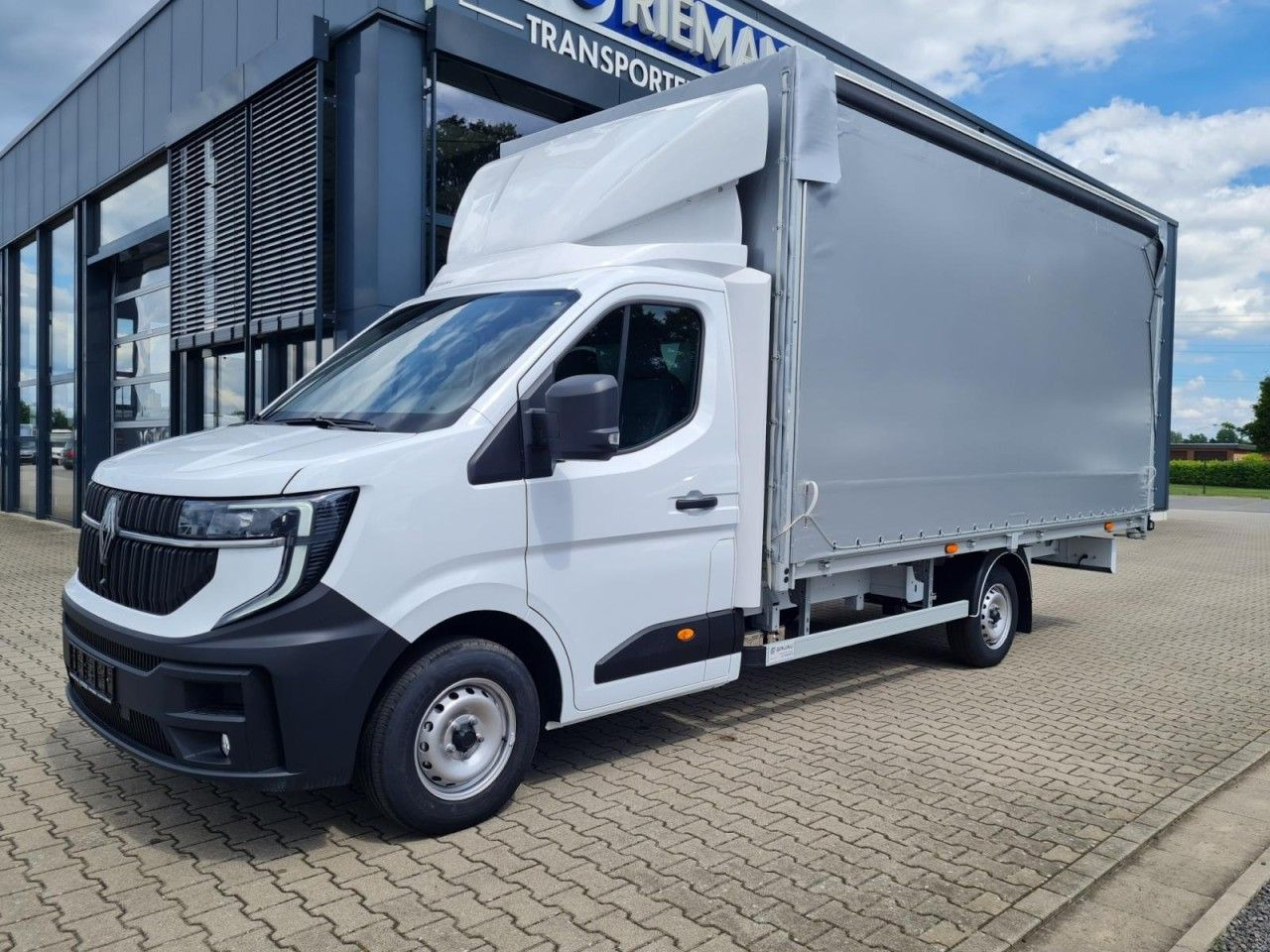 Renault Master 35 Pritsche Schiebe Plane dCi 170 10 Pal. - شاحنة ستارة جانبية: صورة 2 Renault Master 35 Pritsche Schiebe Plane dCi 170 10 Pal. - شاحنة ستارة جانبية: صورة 2