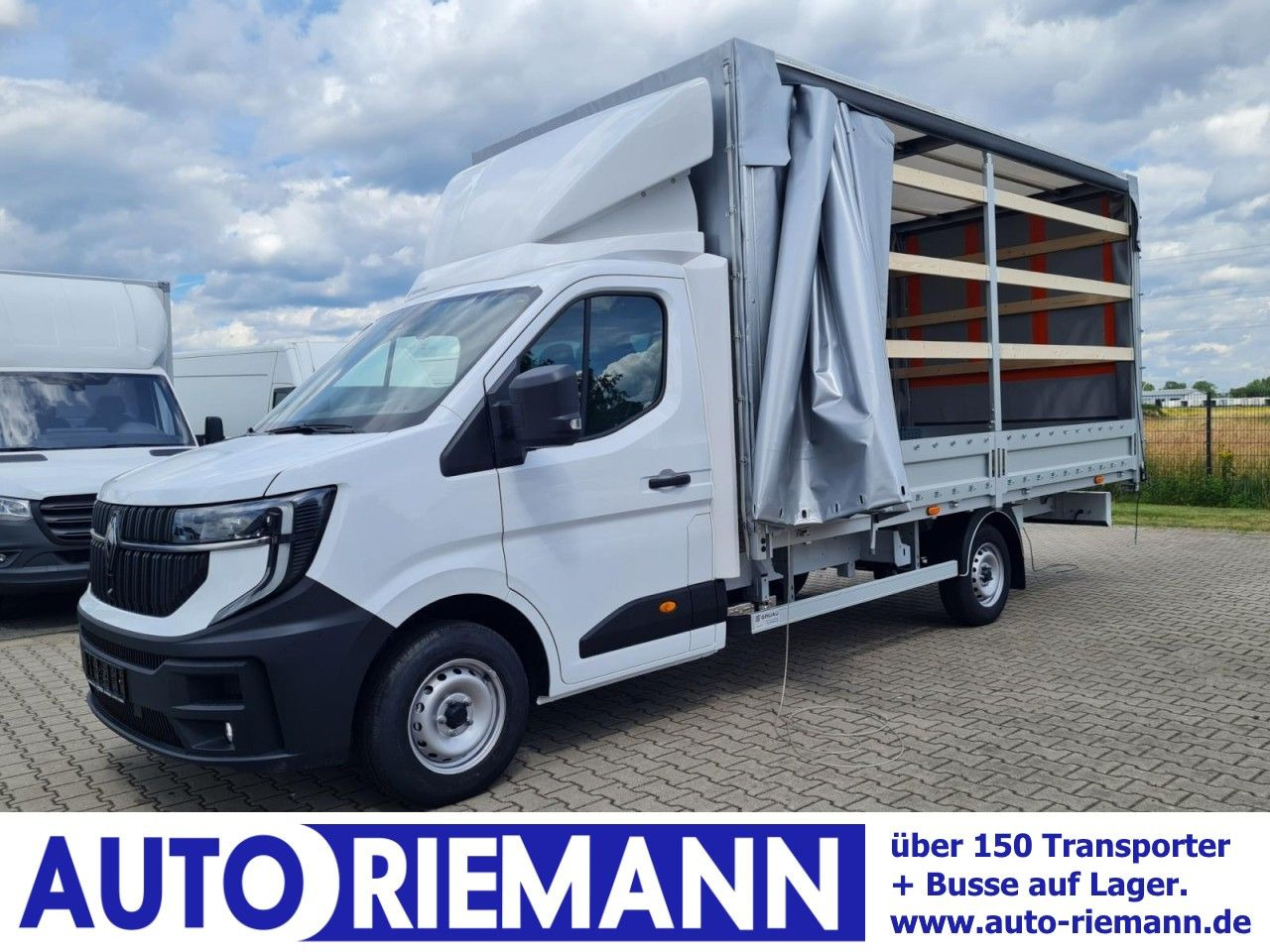 Renault Master 35 Pritsche Schiebe Plane dCi 170 10 Pal. - شاحنة ستارة جانبية: صورة 1 Renault Master 35 Pritsche Schiebe Plane dCi 170 10 Pal. - شاحنة ستارة جانبية: صورة 1