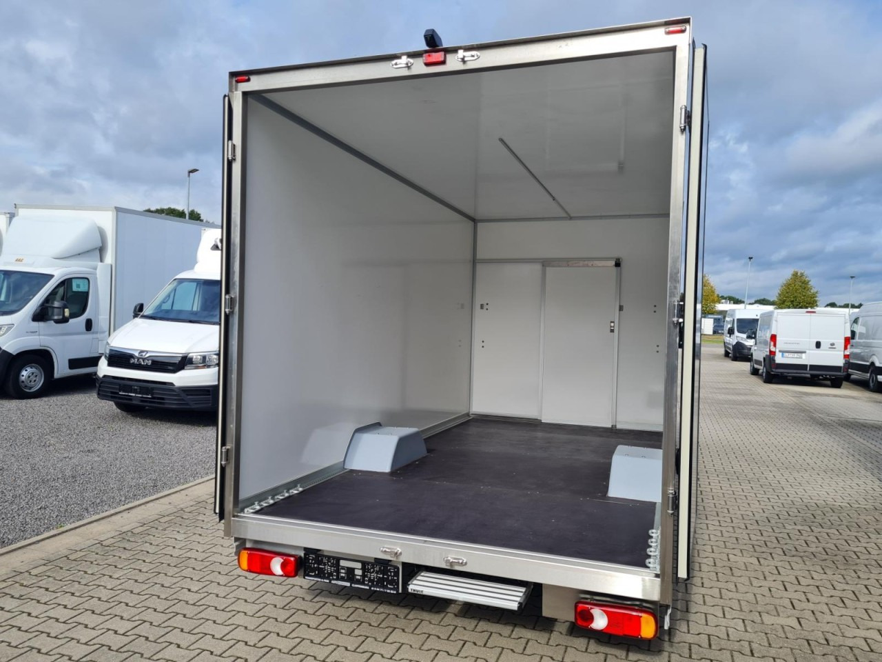 Renault Master New 35 Tiefrahmen Koffer dCi 170 KAMERA Renault Master New 35 Tiefrahmen Koffer dCi 170 KAMERA: صورة 17