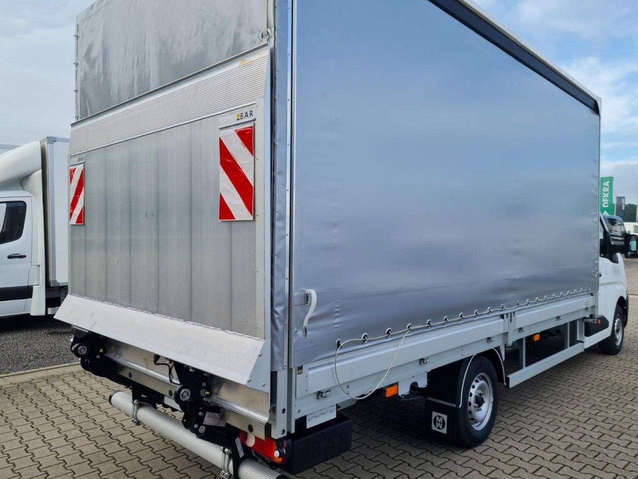 Renault Master Pritsche Schiebe Plane LBW 10 Pal. Luftfe - شاحنة ستارة جانبية: صورة 4 Renault Master Pritsche Schiebe Plane LBW 10 Pal. Luftfe - شاحنة ستارة جانبية: صورة 4
