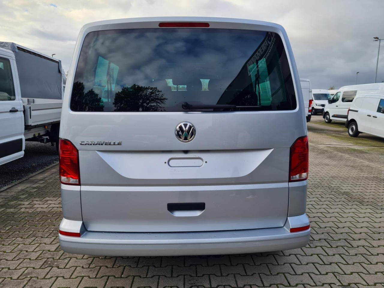 VW Volkswagen T6.1 Caravelle TDI lang 9 Sitzer 2 Schiebetüren Trendl. - حافلة صغيرة, ميكروباص: صورة 5 VW Volkswagen T6.1 Caravelle TDI lang 9 Sitzer 2 Schiebetüren Trendl. - حافلة صغيرة, ميكروباص: صورة 5