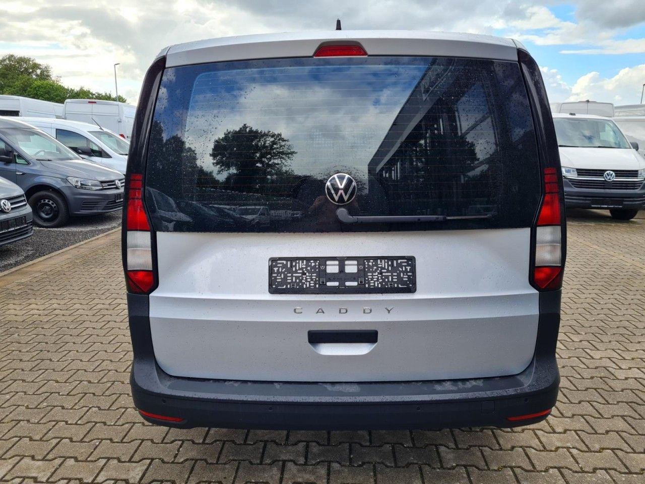 Volkswagen Caddy Cargo Maxi 2.0 TDI NAVI PDC KLIMA Alufelge - فان المدمجة: صورة 5 Volkswagen Caddy Cargo Maxi 2.0 TDI NAVI PDC KLIMA Alufelge - فان المدمجة: صورة 5
