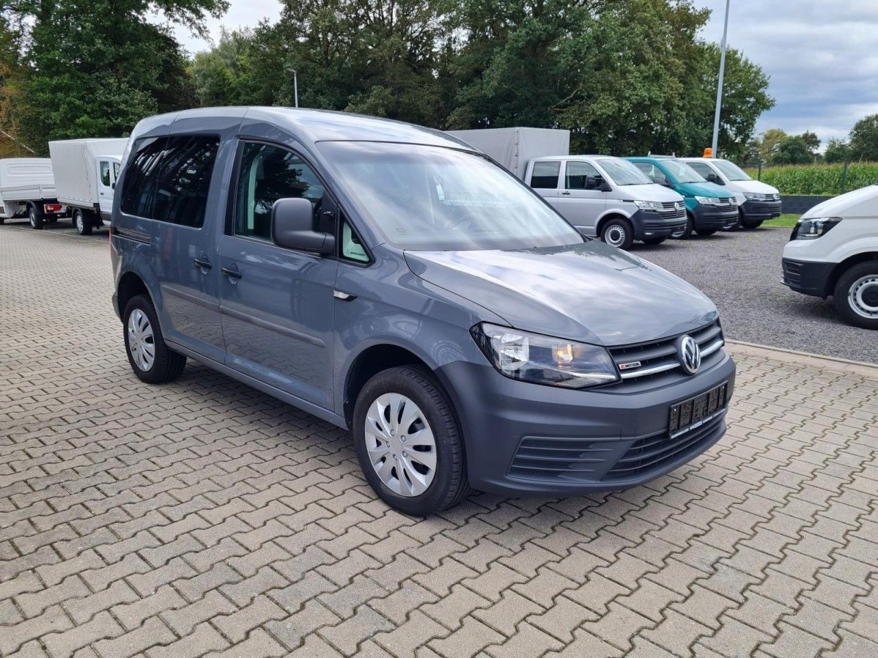 Volkswagen Caddy Kombi 4Motion TDi 5-Sitze KLIMA STHZ TEMPO - ميكروباص: صورة 3 Volkswagen Caddy Kombi 4Motion TDi 5-Sitze KLIMA STHZ TEMPO - ميكروباص: صورة 3