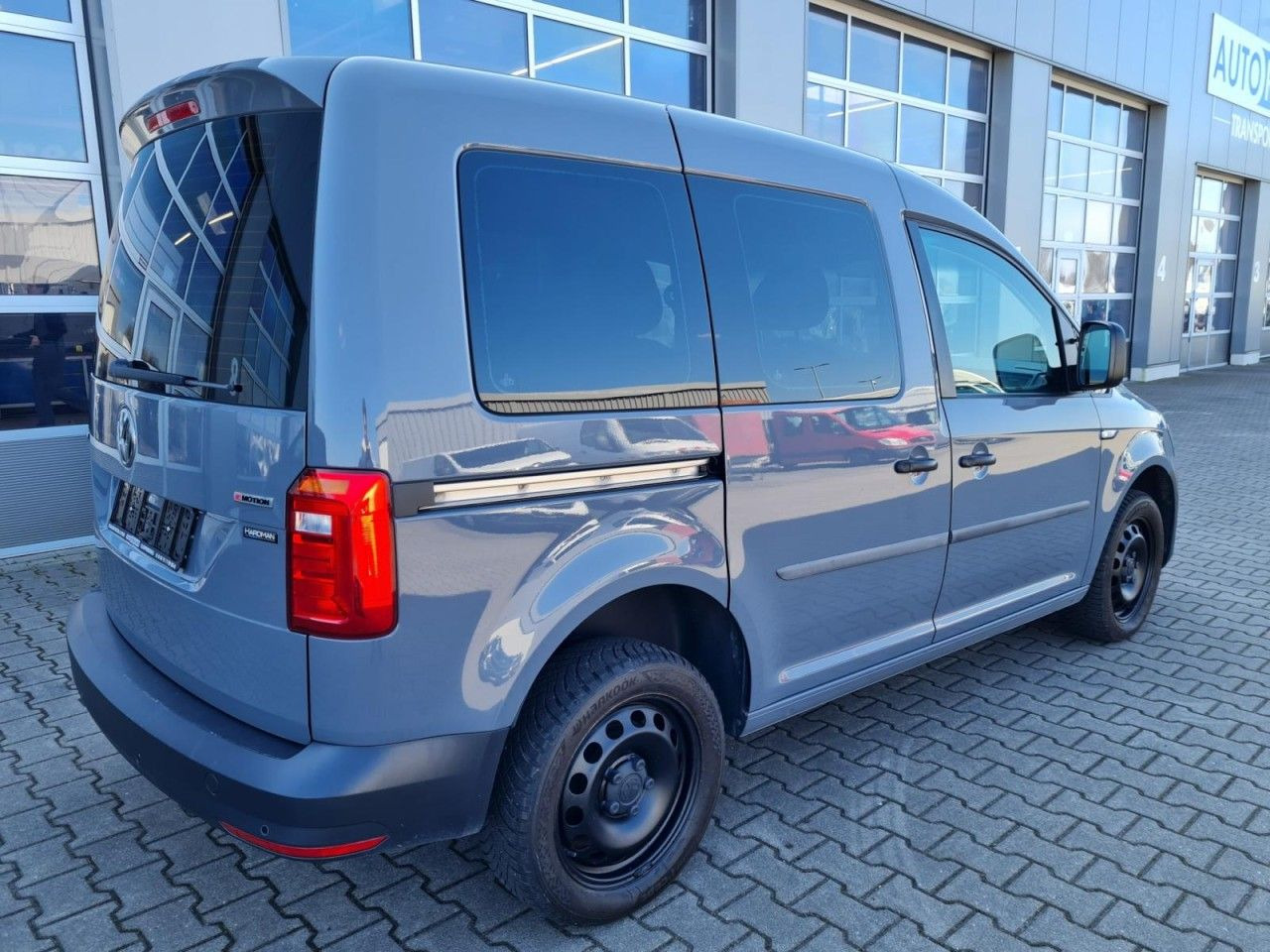 Volkswagen Caddy Kombi 4Motion TDi 5-Sitze KLIMA STHZ TEMPO - ميكروباص: صورة 4 Volkswagen Caddy Kombi 4Motion TDi 5-Sitze KLIMA STHZ TEMPO - ميكروباص: صورة 4